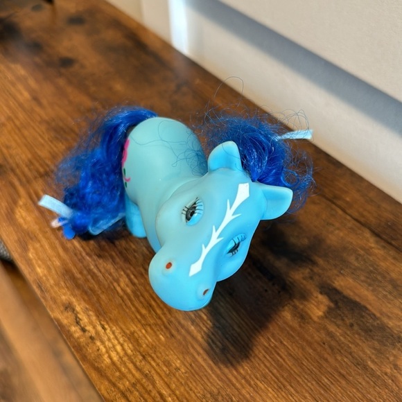 My Little Pony blue with blue hair flower on bottom - Picture 2 of 8